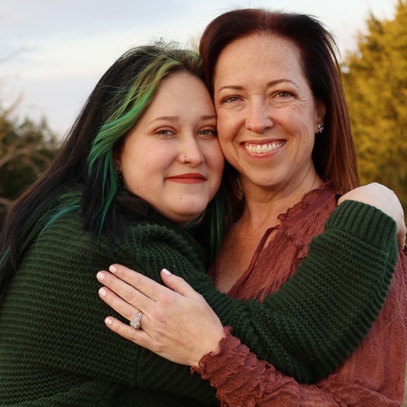 Meet your Posher, Mom S. (Carleen) & Avery - Picture 2 of 9